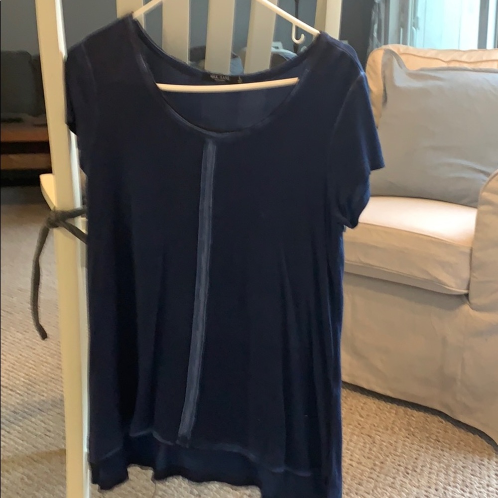 Short sleeve blue T-shirt